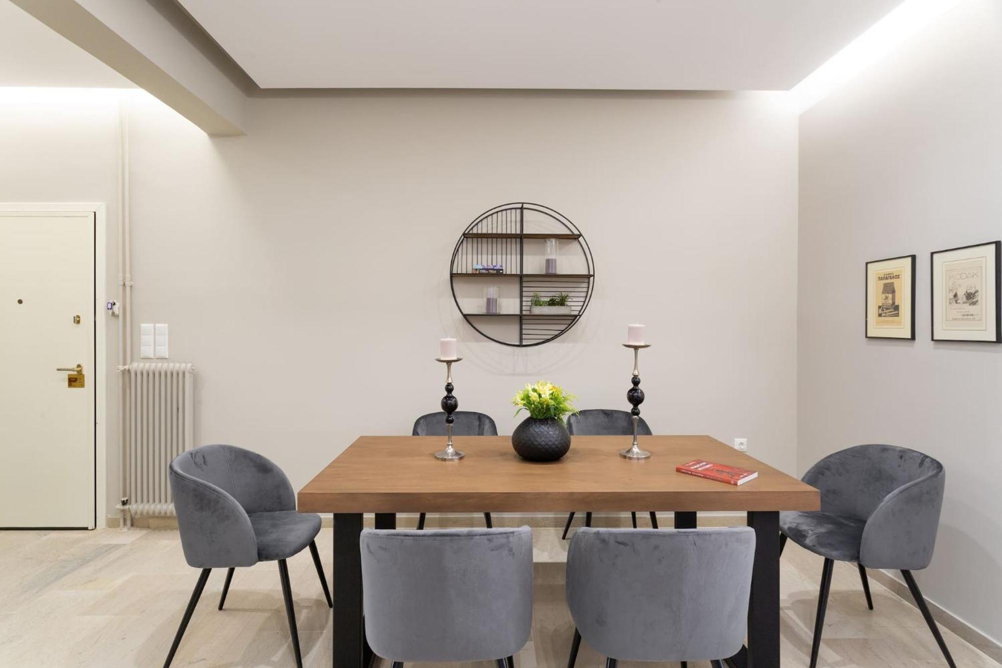 Deluxe 3-Bdrm Urban-Industrial Apt At Acropolis Athènes Extérieur photo