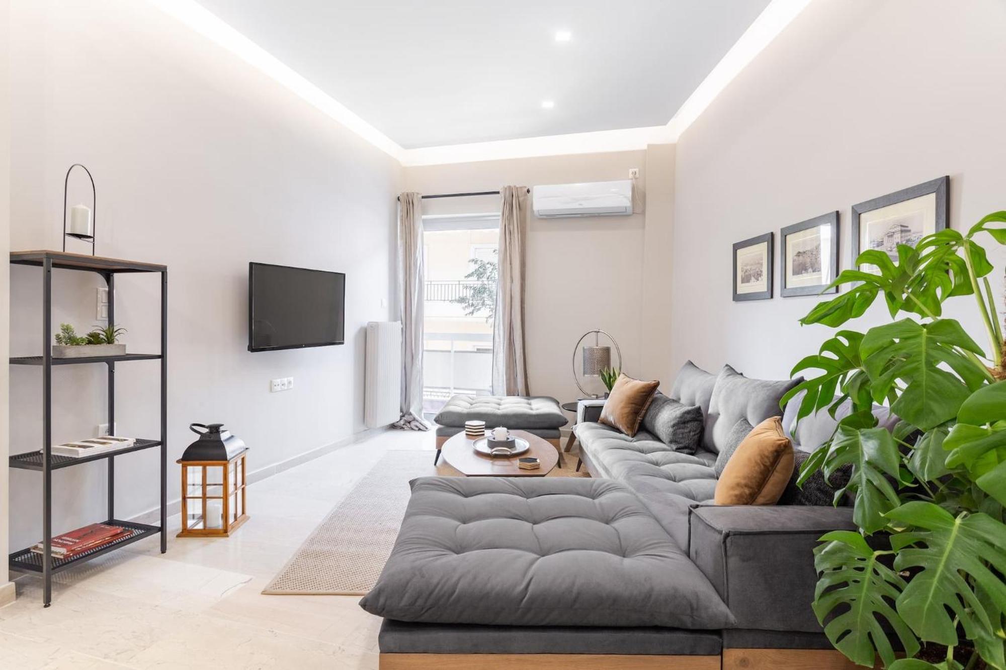 Deluxe 3-Bdrm Urban-Industrial Apt At Acropolis Athènes Extérieur photo